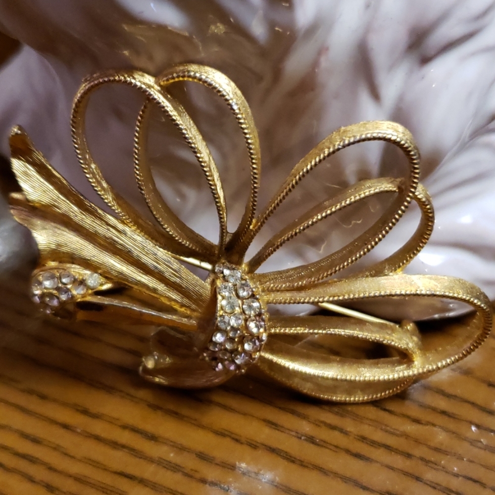 Vintage b s k brooch